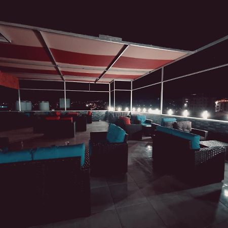Zuwwar Aqaba Hotel Bagian luar foto