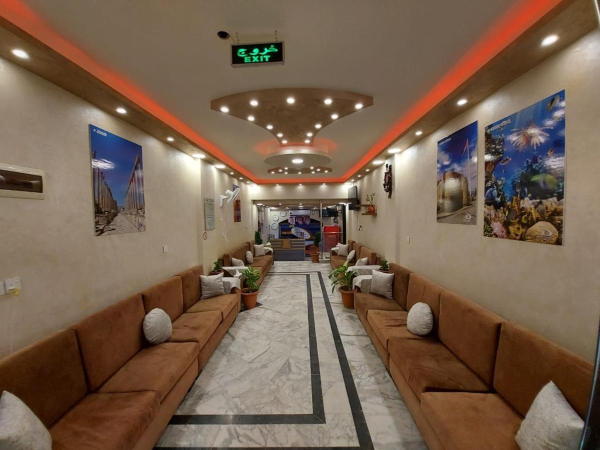 Zuwwar Aqaba Hotel Bagian luar foto