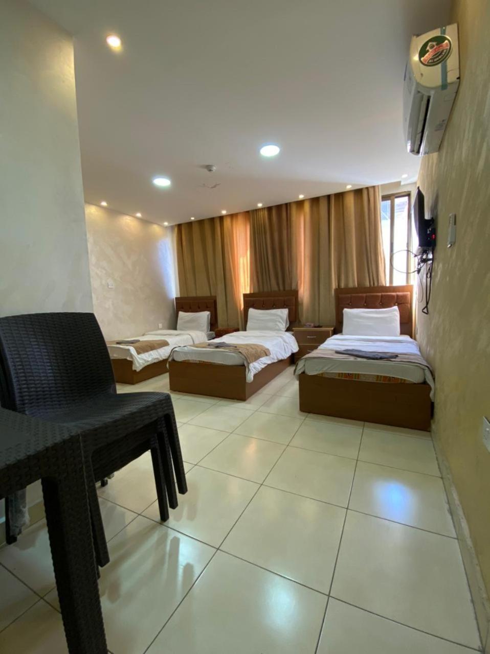 Zuwwar Aqaba Hotel Bagian luar foto