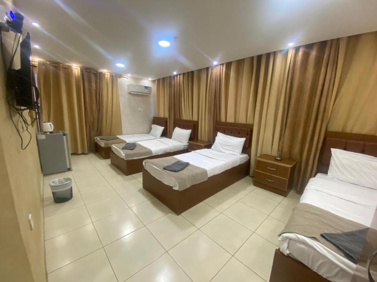 Zuwwar Aqaba Hotel Bagian luar foto