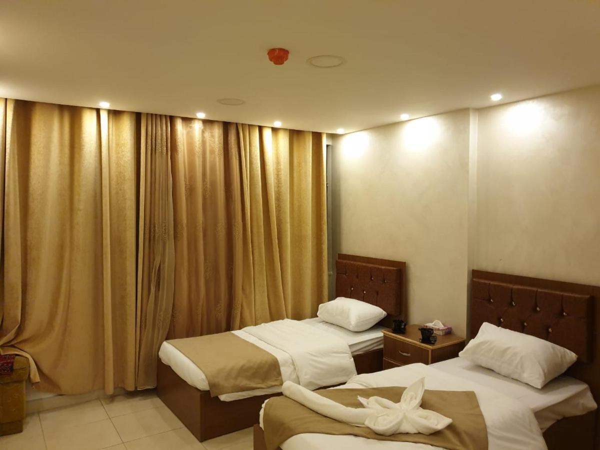 Zuwwar Aqaba Hotel Bagian luar foto