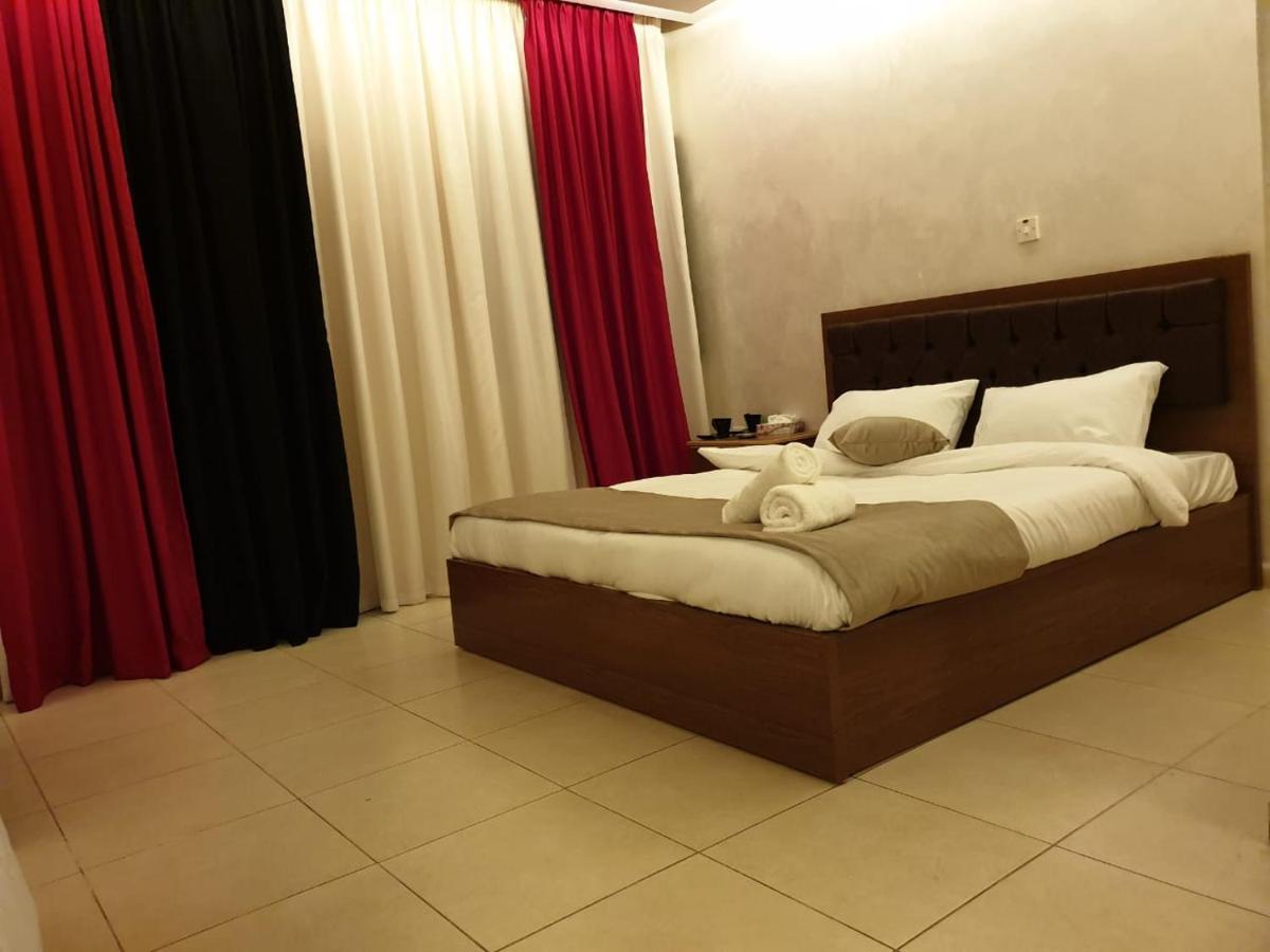 Zuwwar Aqaba Hotel Bagian luar foto