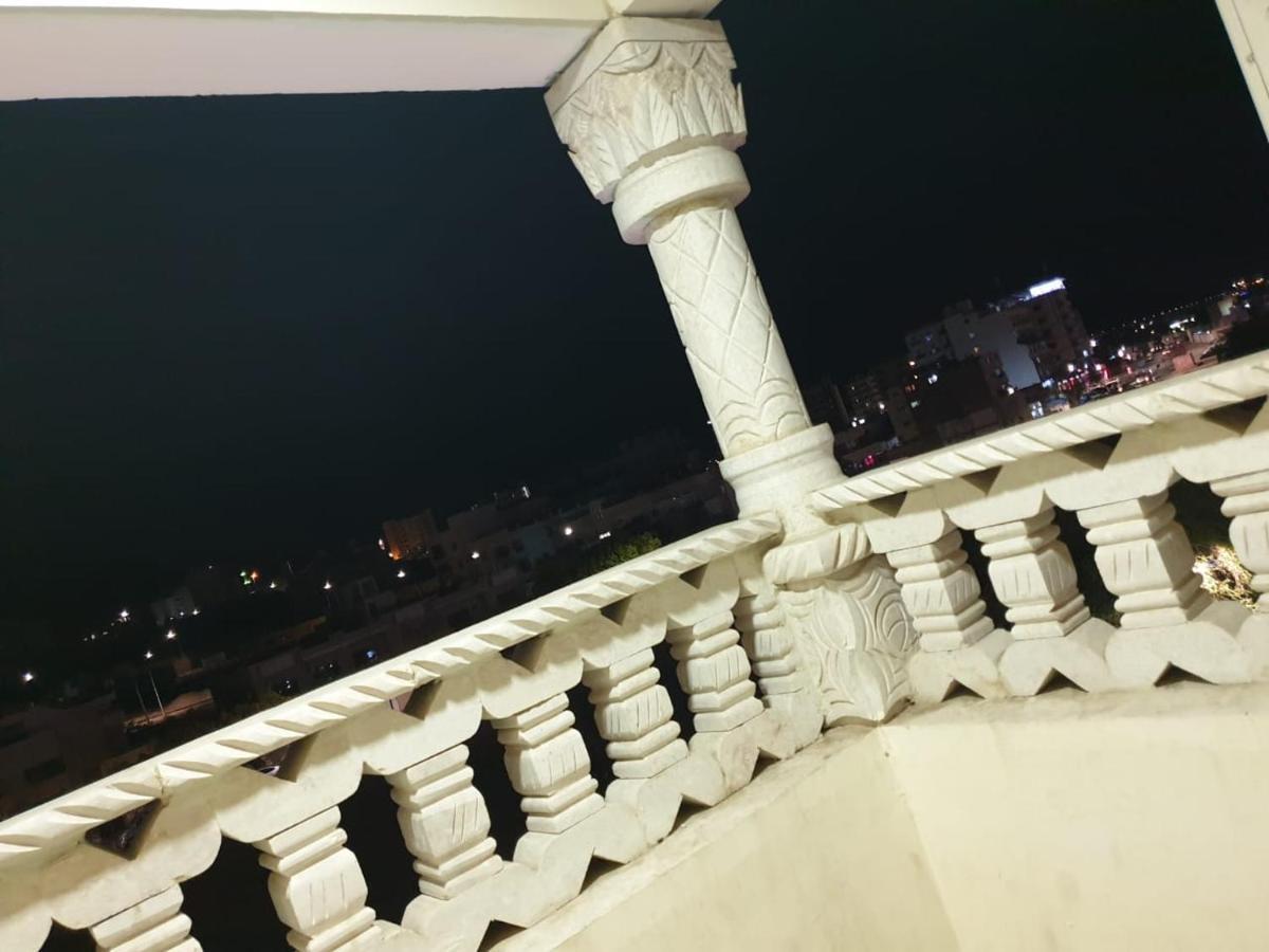 Zuwwar Aqaba Hotel Bagian luar foto