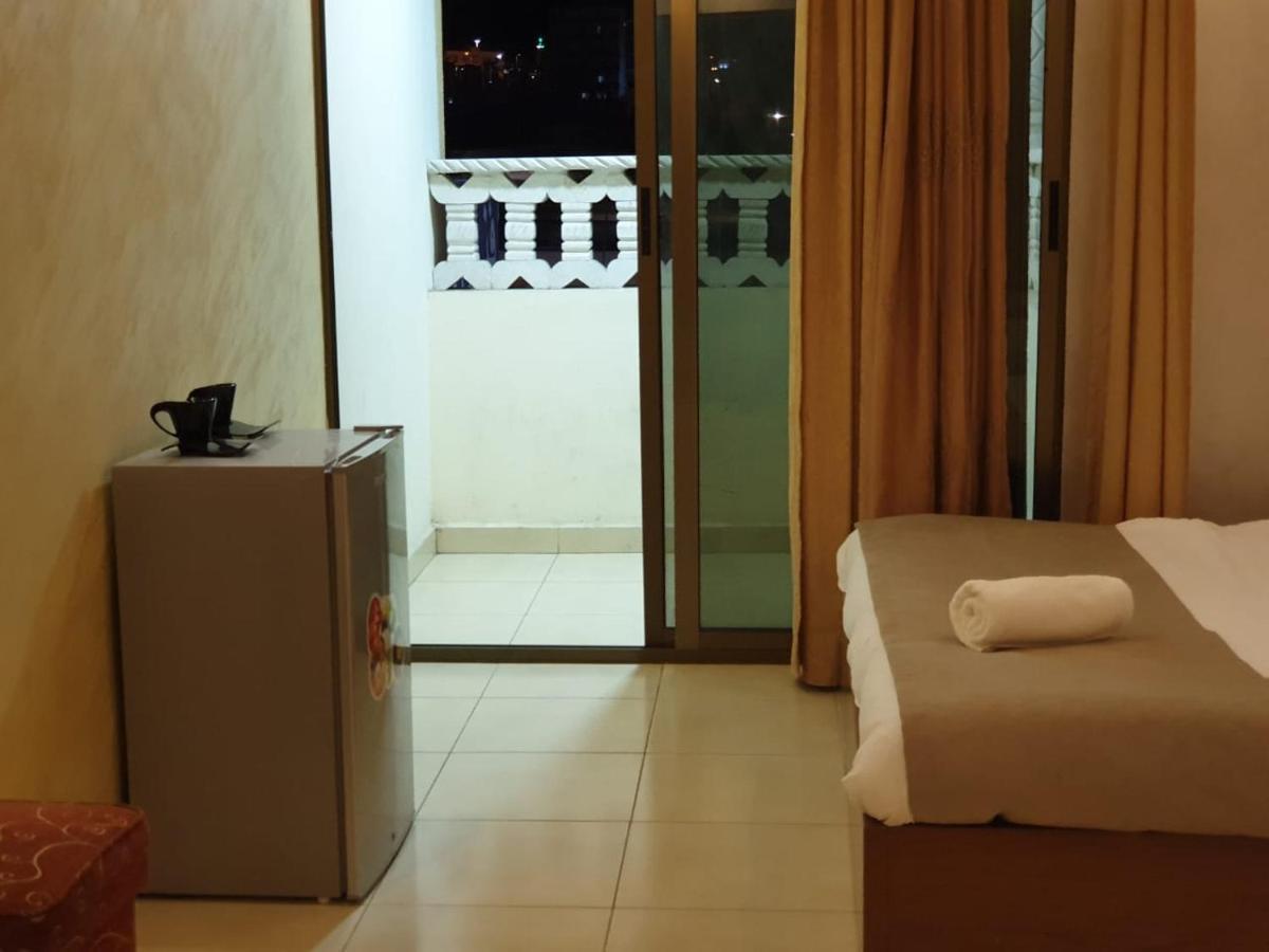 Zuwwar Aqaba Hotel Bagian luar foto