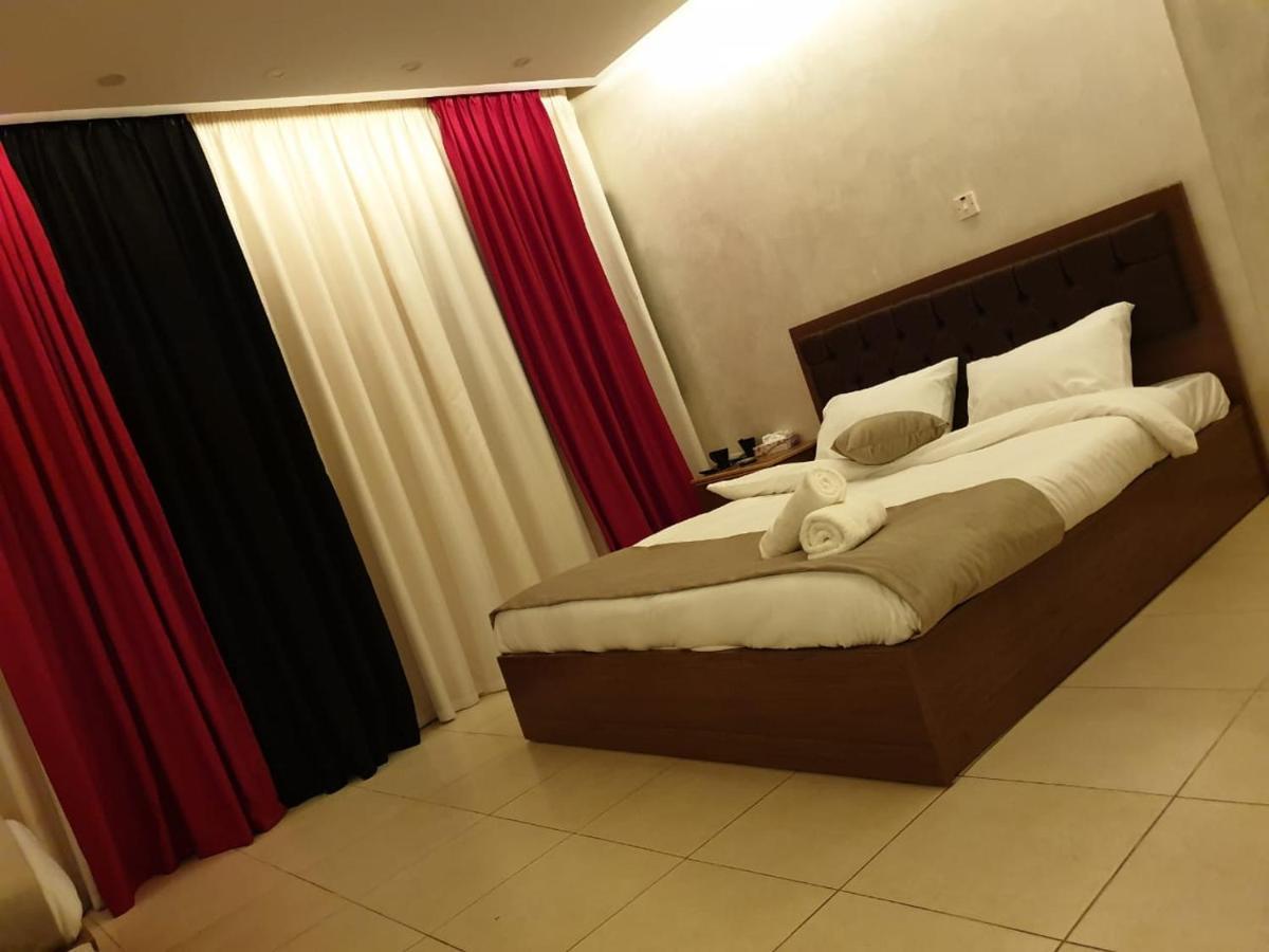 Zuwwar Aqaba Hotel Bagian luar foto