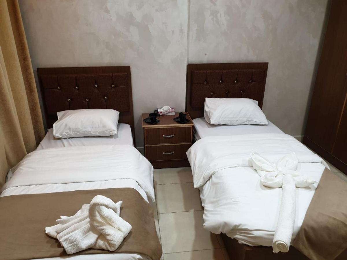Zuwwar Aqaba Hotel Bagian luar foto