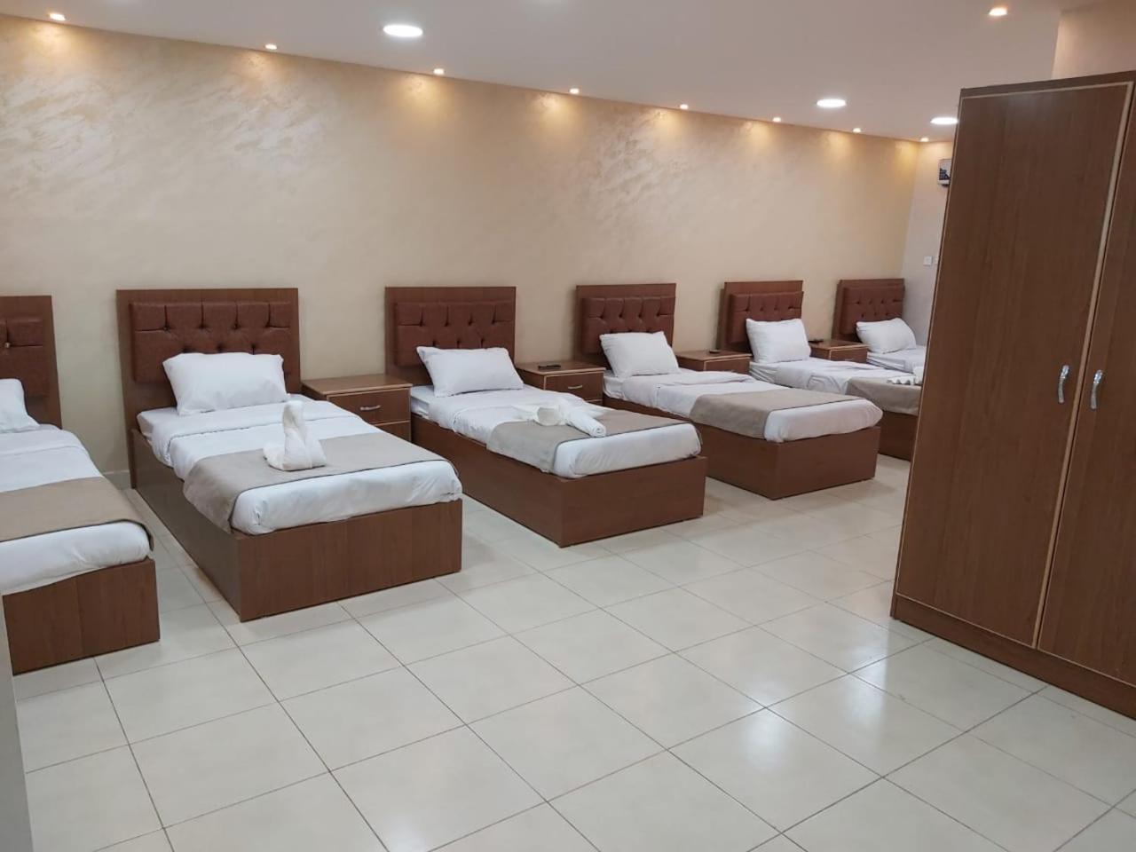 Zuwwar Aqaba Hotel Bagian luar foto