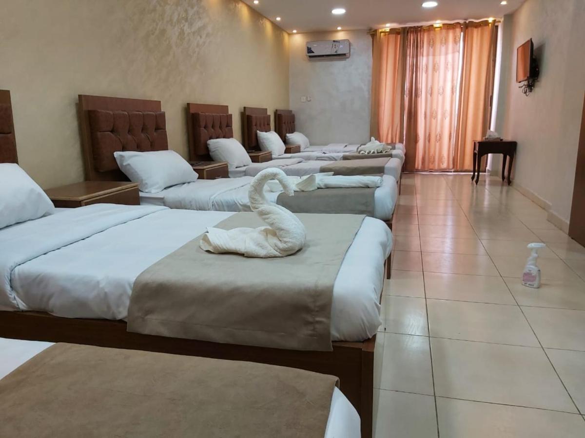 Zuwwar Aqaba Hotel Bagian luar foto